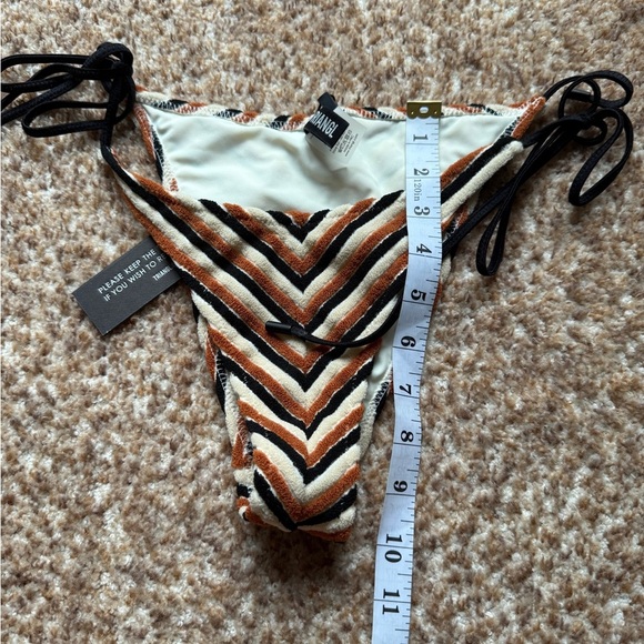 TRIANGL bikini bottom NEW WITH TAGS size medium - Picture 6 of 6